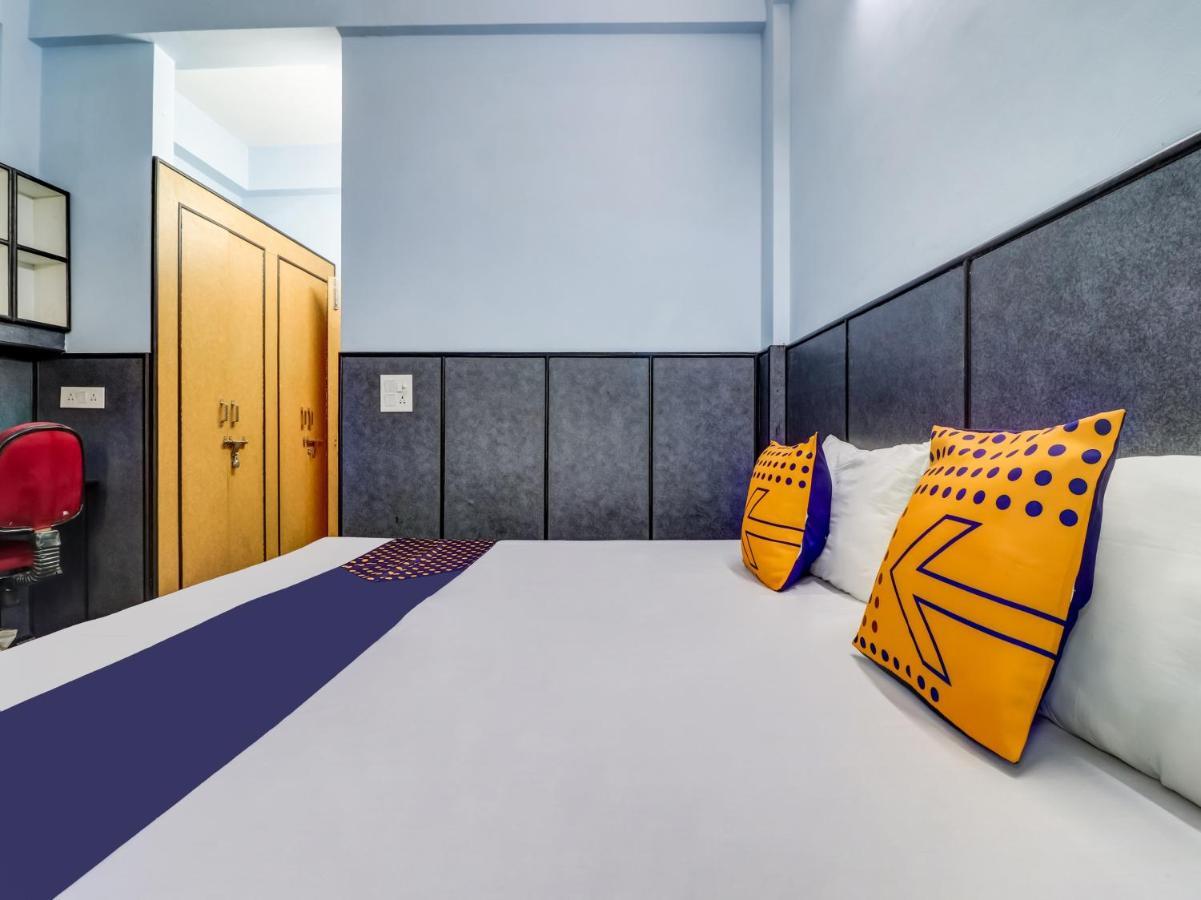 SPOT ON 82236 Aryan Home Stay Jhajra Bagian luar foto