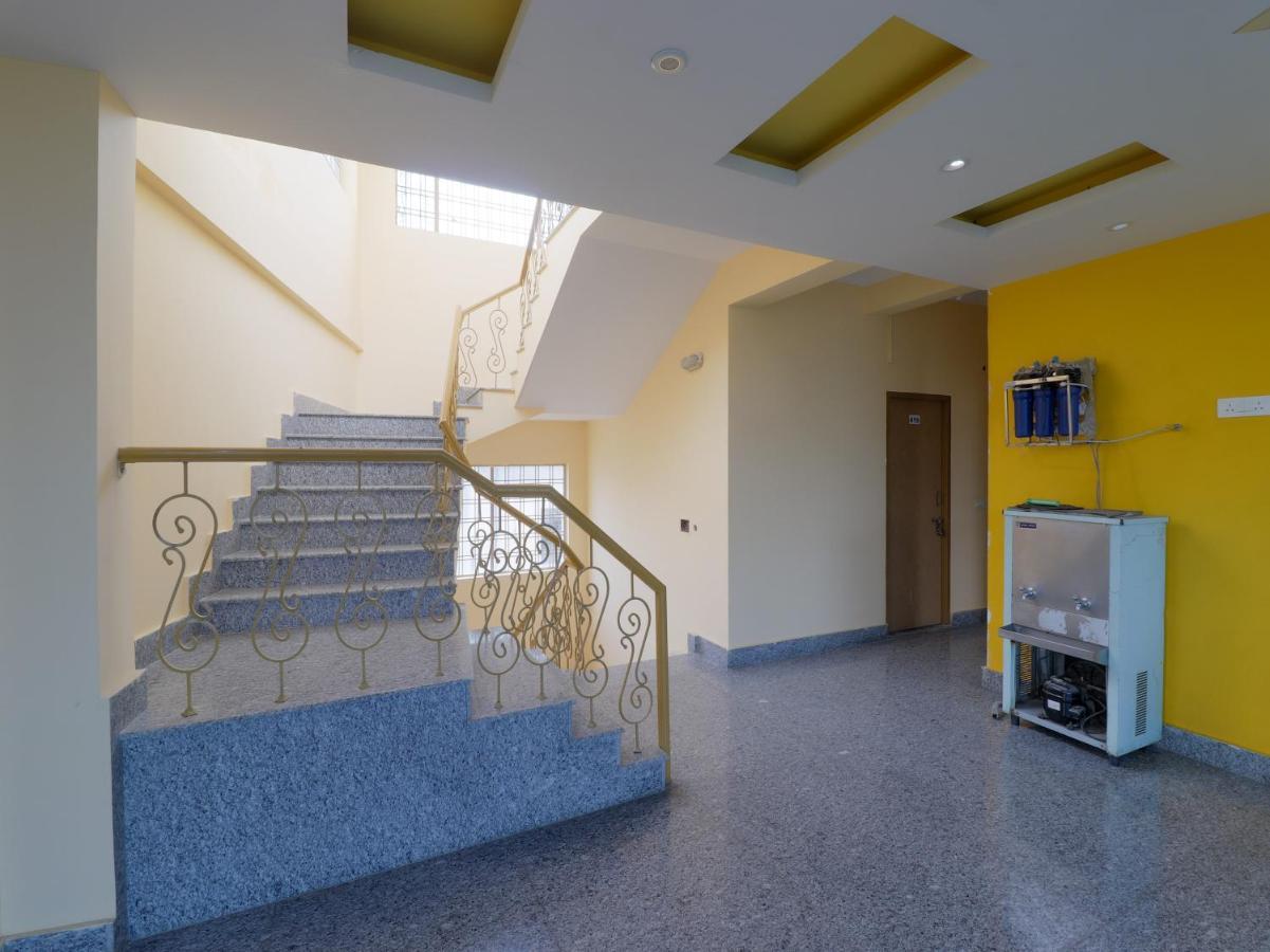 SPOT ON 82236 Aryan Home Stay Jhajra Bagian luar foto